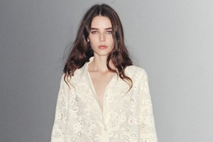 Αυτό το κεντητό τσαντάκι με χάντρες από τη Zara είναι η πιο chic επιλογή για τους γάμους του καλοκαιριού - εικόνα 2