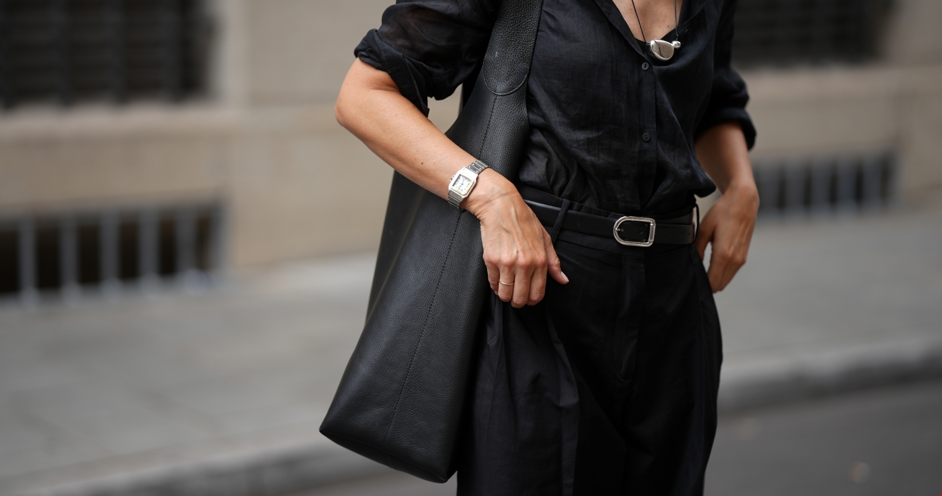 Αυτή η maxi shopper τσάντα από τη Zara είναι η απόλυτη φθινοπωρινή αγορά για το γραφείο