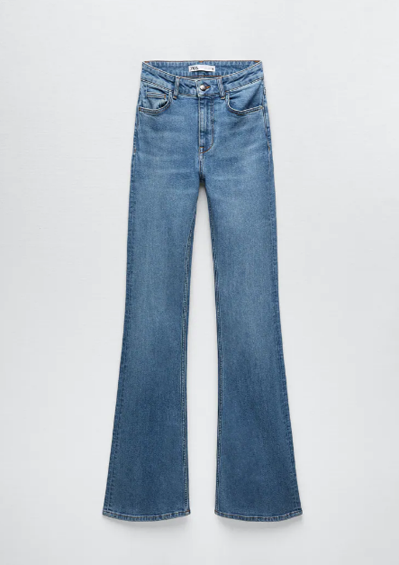 Ψηλόμεσο flare τζιν Zara