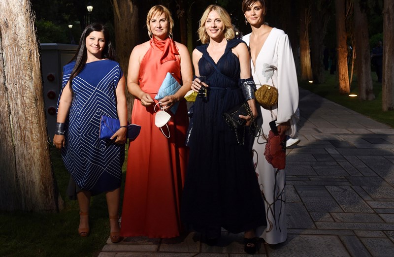 Σοφία Μπεκατώρου Σμαράγδα Καρύδη Άννα Μαρία Παπαχαραλάμπους