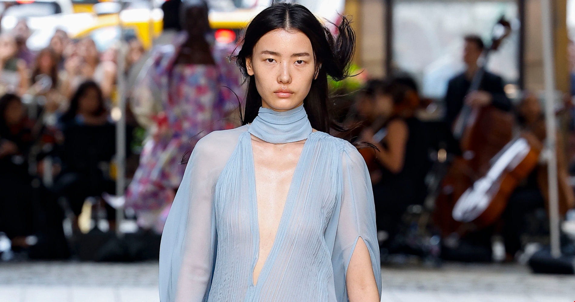 Three-Color Rule | Η έξυπνη συμβουλή μόδας για να συνδυάζεις σωστά τα χρώματα - εικόνα 1