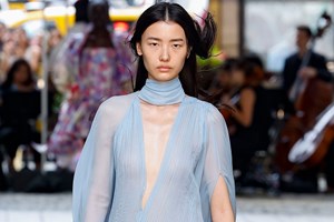 Τα έξι χρώματα που πρωταγωνιστούν στην καλοκαιρινή μόδα του 2025 - εικόνα 1