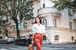 Japanese Blossom | Αυτό το ιαπωνικό serum προσώπου κοστίζει λιγότερο από 7 ευρώ και χαρίζει ασύγκριτη ανόρθωση και απαλότητα στην επιδερμίδα - εικόνα 1