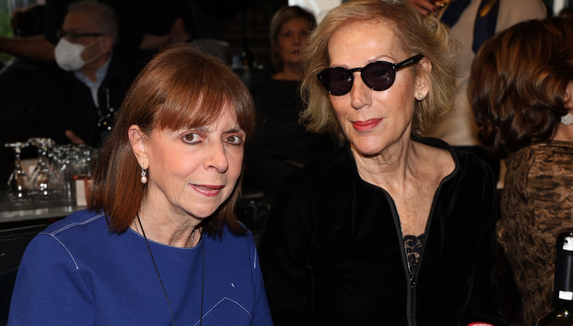 Άσπα Σαββοπούλου | Πρώτη εμφάνιση με τον γιο και τον εγγονό της μετά την απώλεια του Διονύση Σαββόπουλου