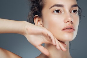 Το skincare προϊόν με ενσωματωμένη σπάτουλα που εξαφανίζει τους πόρους σου - εικόνα 1