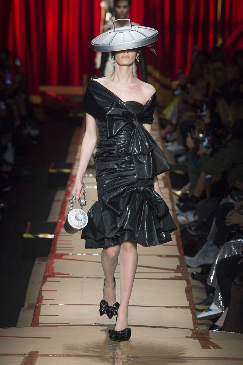 moschino_waw1718_