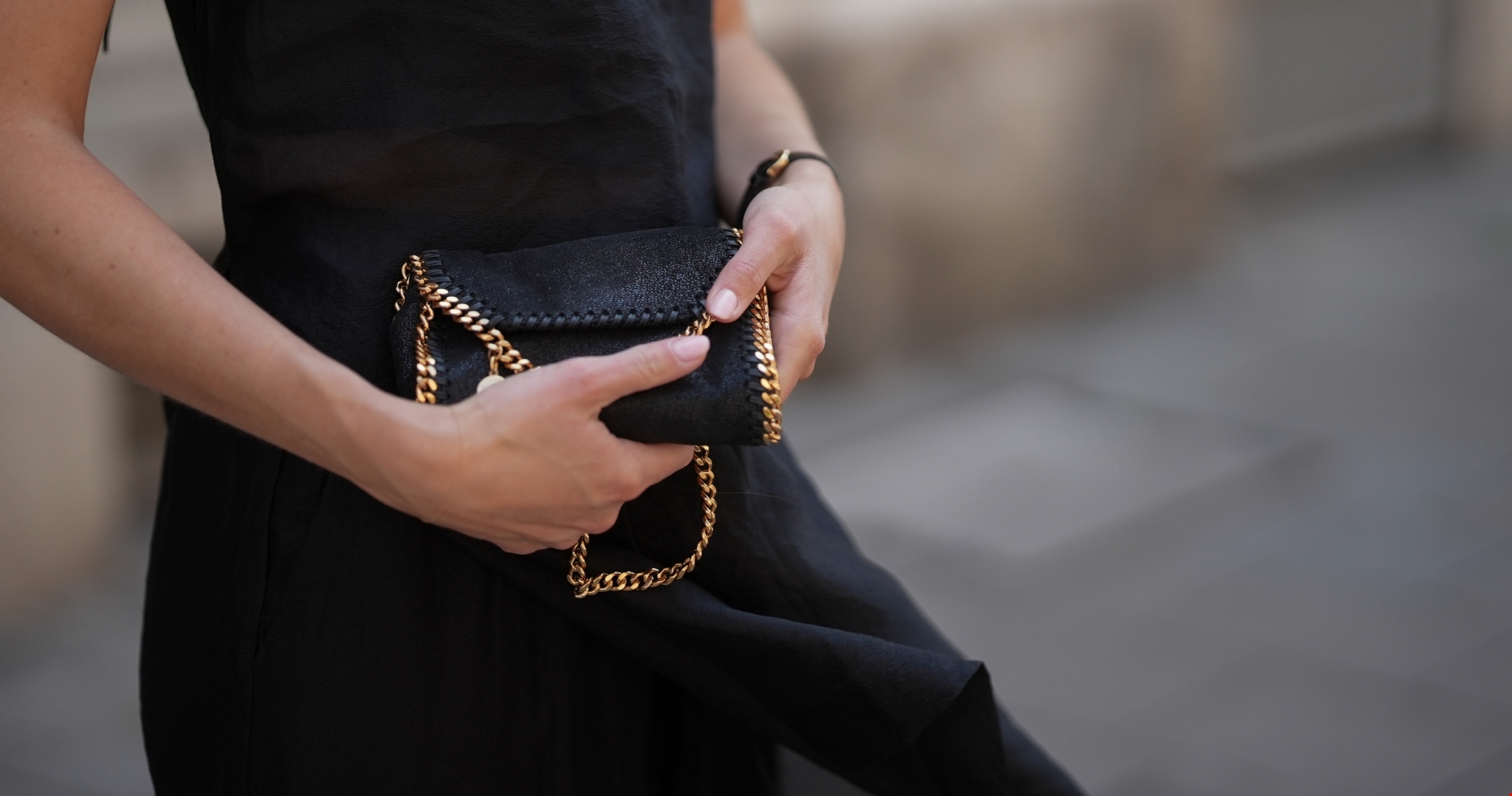 Τα "Jade Nails" είναι το πιο αριστοκρατικό μανικιούρ του καλοκαιριού - εικόνα 1