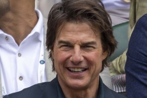 Sebastian Stan: "Ο Tom Cruise δεν είναι φυσιολογικό άτομο" - εικόνα 1