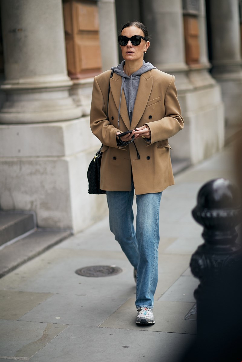 London str S24