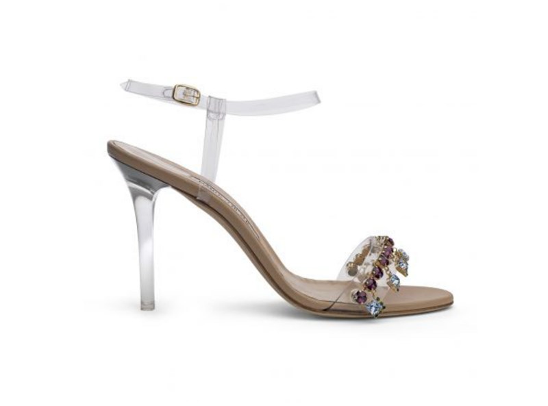 Rihanna x Manolo