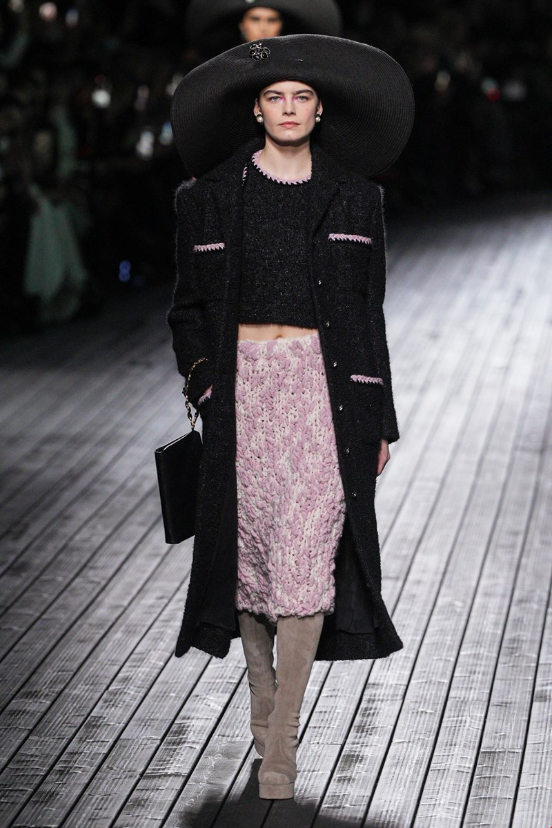 Chanel F24