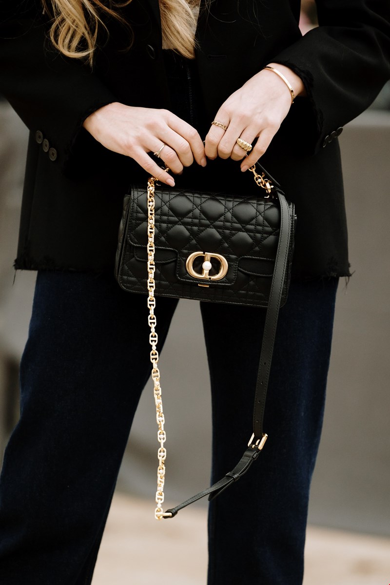 Paris str F24