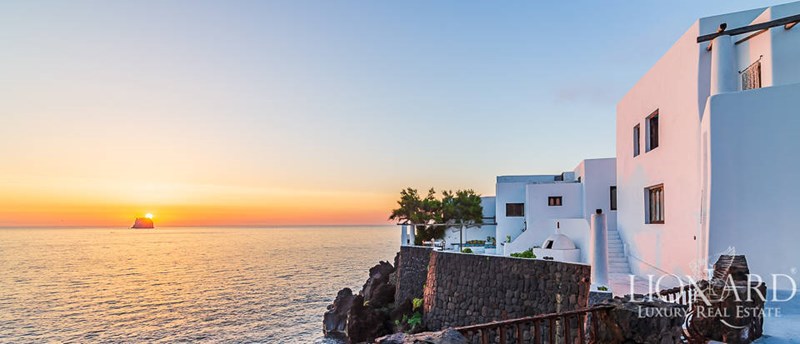 villa-lusso-stromboli