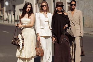 Βουτυρένιο pop corn, ζεστή βανίλια και αέρινο κρίνο | Τα body mists που θα λατρέψουμε αυτό το φθινόπωρο - εικόνα 1