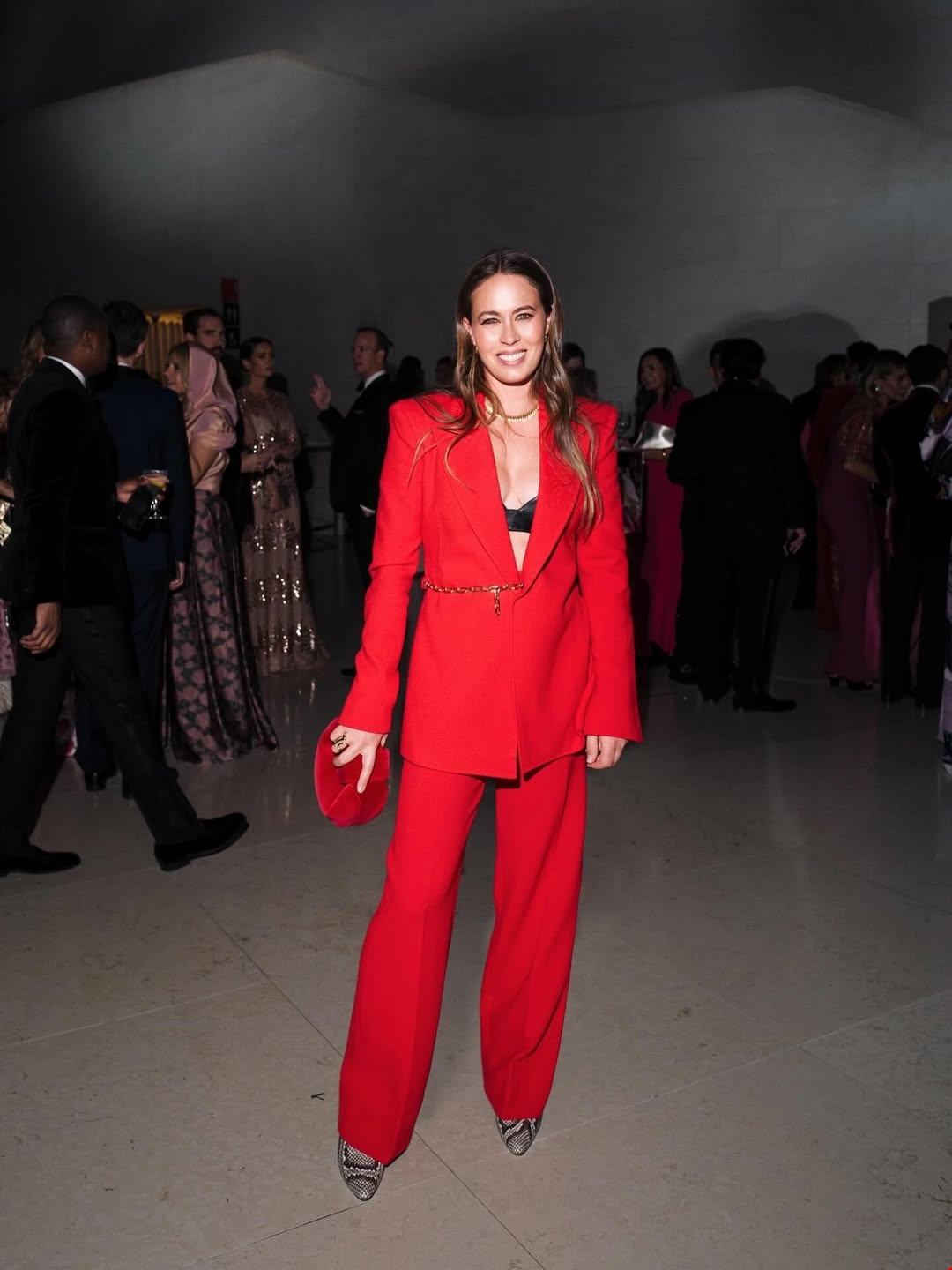 Nina Flohr | Έγινε νονά της κόρης της πριγκίπισσας Βεατρίκης που έλαβε ελληνικό όνομα - Η privé τελετή στο Λονδίνο - εικόνα 1