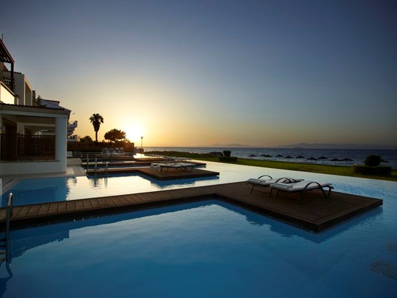 The Ixian Grand and All Suites