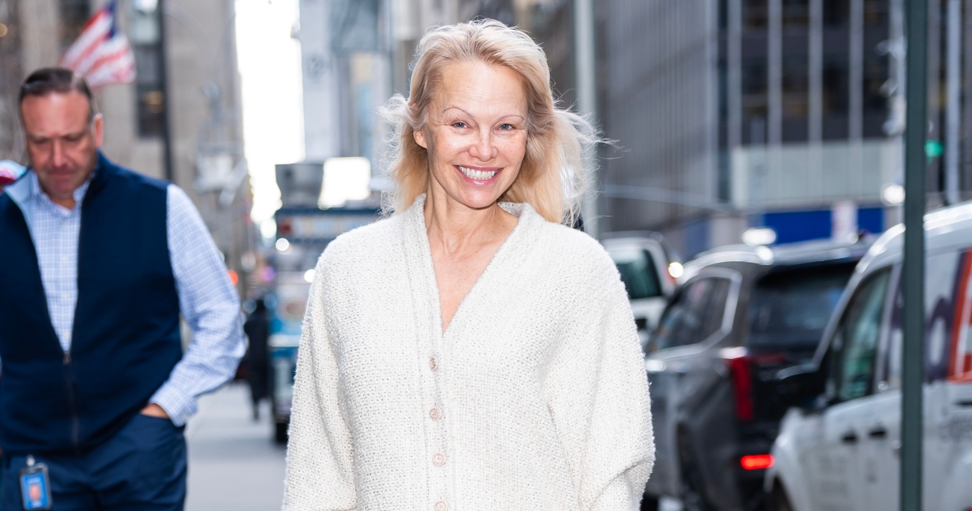 Λέμε αντίο στην Pamela Anderson και καλωσορίζουμε την Pamela Hyytiäinen - εικόνα 1