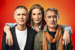 Αιμίλιος Χειλάκης - Βασίλης Χαραλαμπόπουλος | Θεατρική βραδιά μαζί με τις συζύγους τους - εικόνα 1