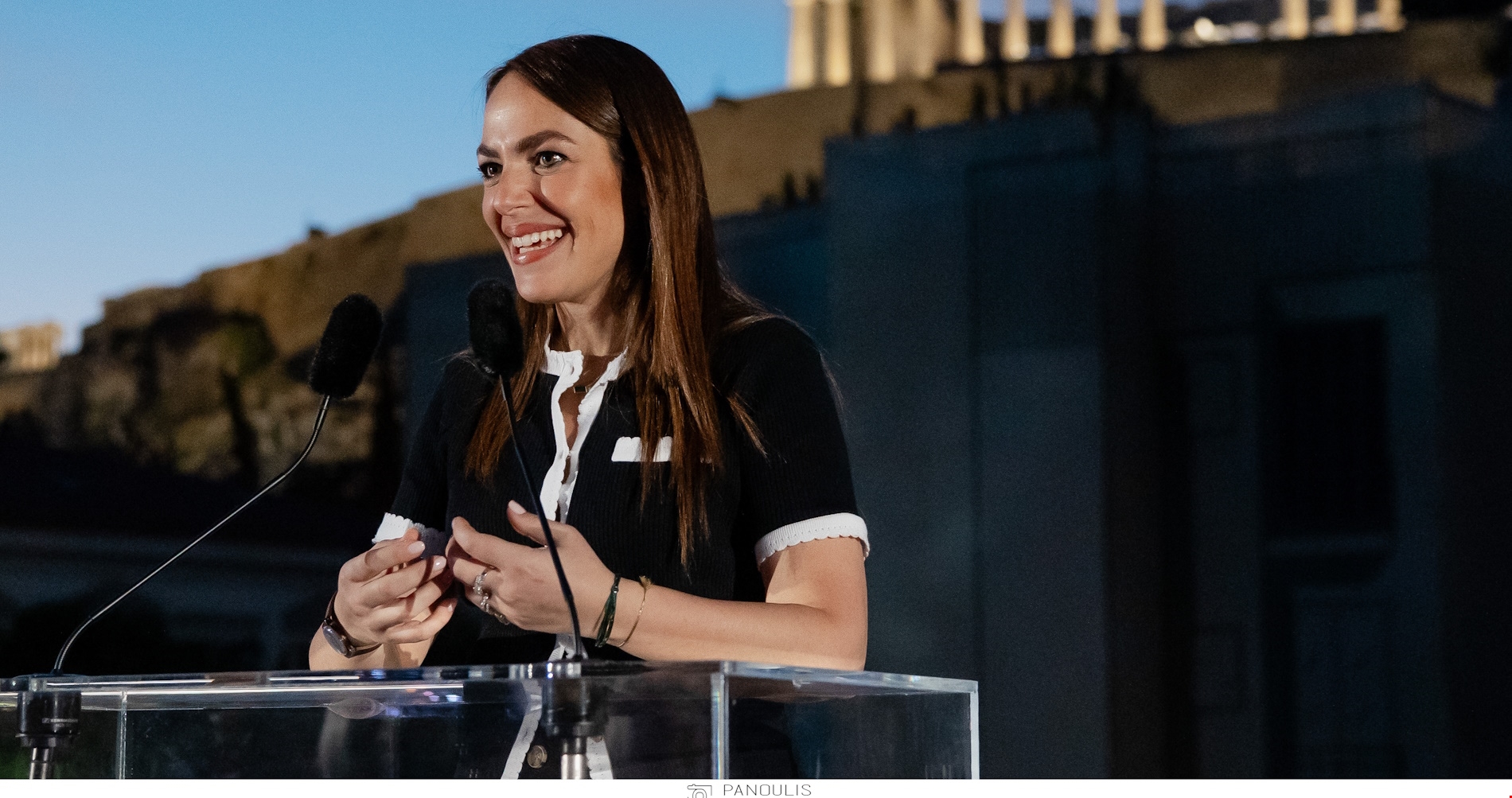 H Μιράντα Πατέρα σε glam κοσμική έξοδο στο Σύνταγμα με την κόρη της - εικόνα 5