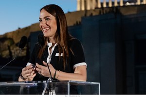 H Μιράντα Πατέρα σε glam κοσμική έξοδο στο Σύνταγμα με την κόρη της - εικόνα 5