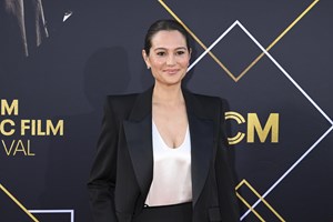 "Είναι ο εγκέφαλός του που τον προδίδει": Η Εmma Henning μιλά για την κατάσταση της υγείας του Bruce Willis - εικόνα 1