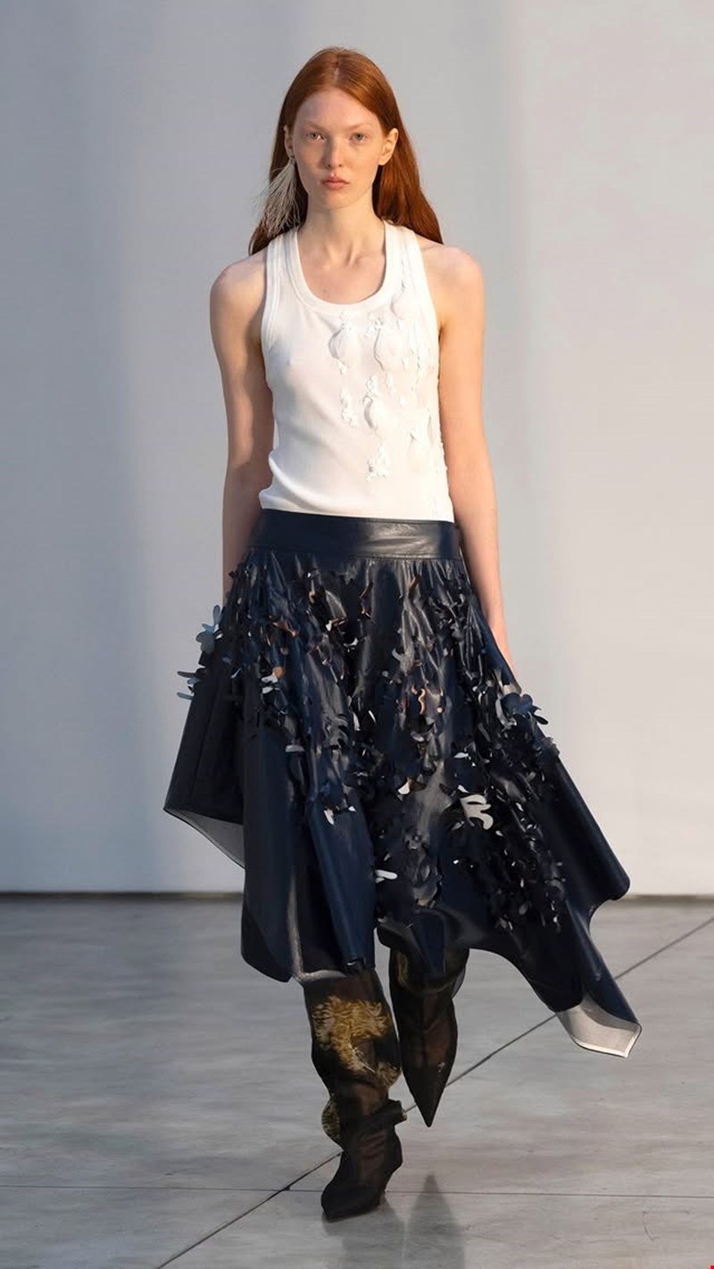 Instagram @proenzaschouler