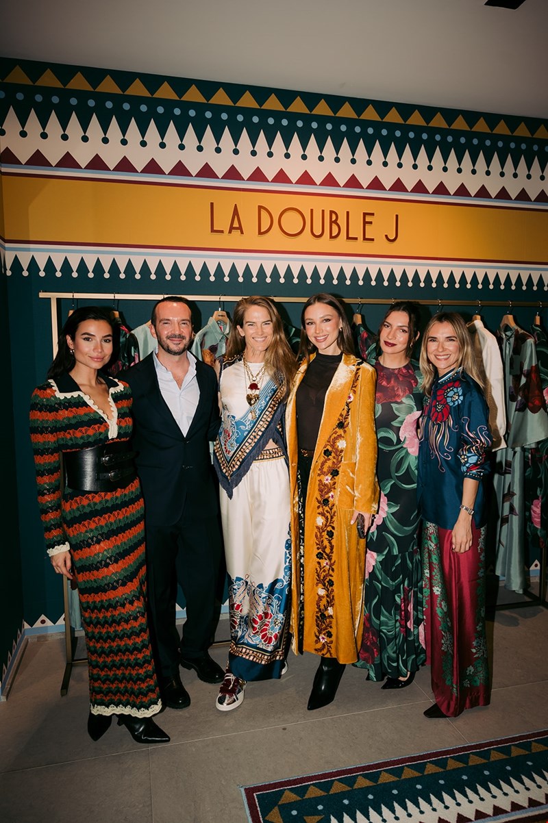 Luisa World x La DoubleJ