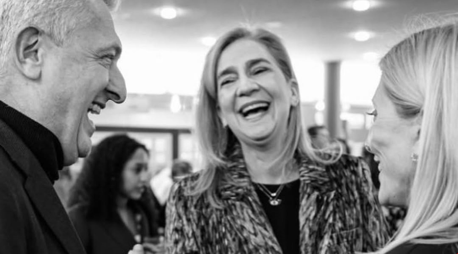 Marie Chantal | Με την ξαδέλφη του Παύλου Ντε Γκρες, Infanta Cristina, σε φιλανθρωπική εκδήλωση στη Γενεύη