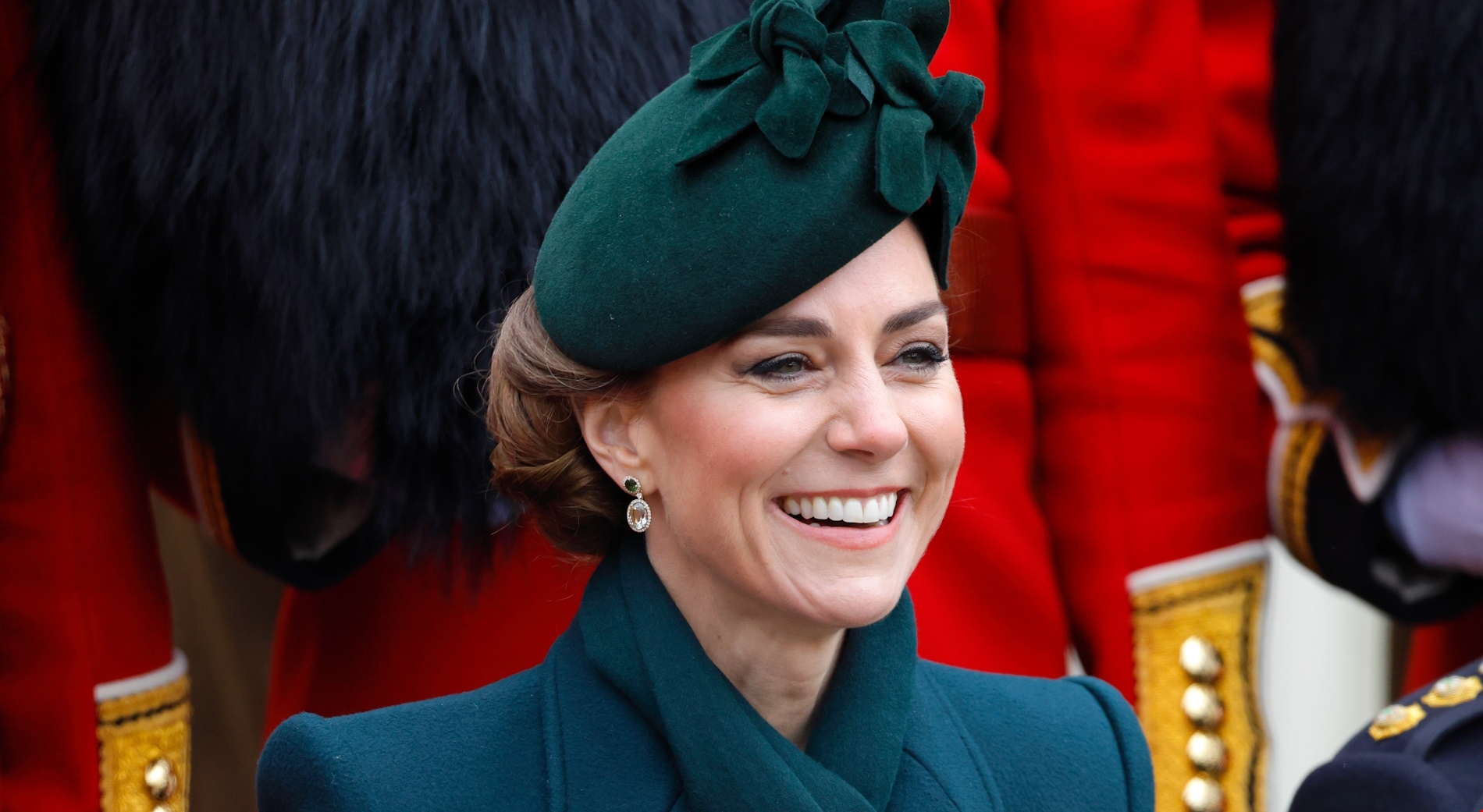 Πρίγκιπας George | Οι έξαλλοι πανηγυρισμοί με τον πατέρα του στο γήπεδο - εικόνα 3