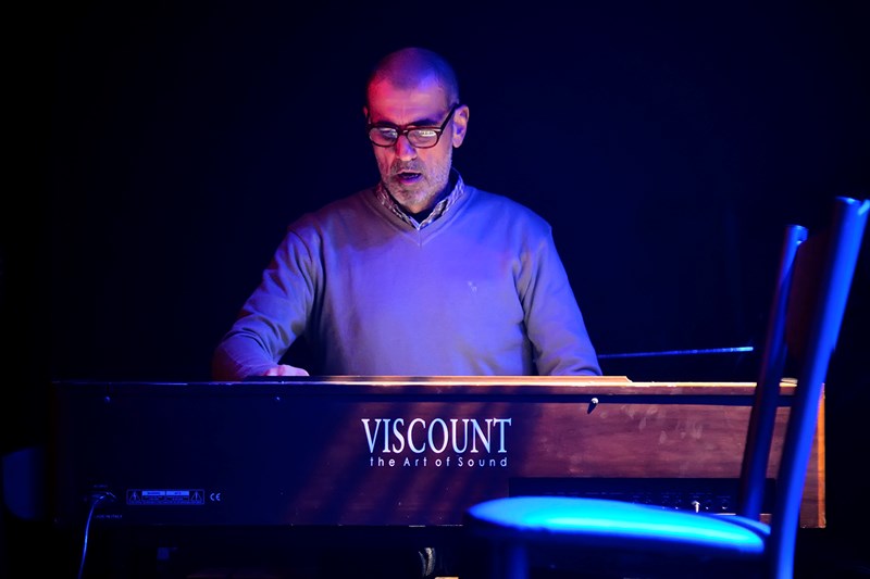 Kontrafouris on hammond