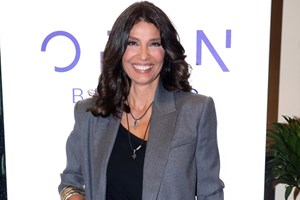 Η Πόπη Τσαπανίδου με κοστούμι στην πιο φθινοπωρινή απόχρωση για την ορκωμοσία της - εικόνα 5