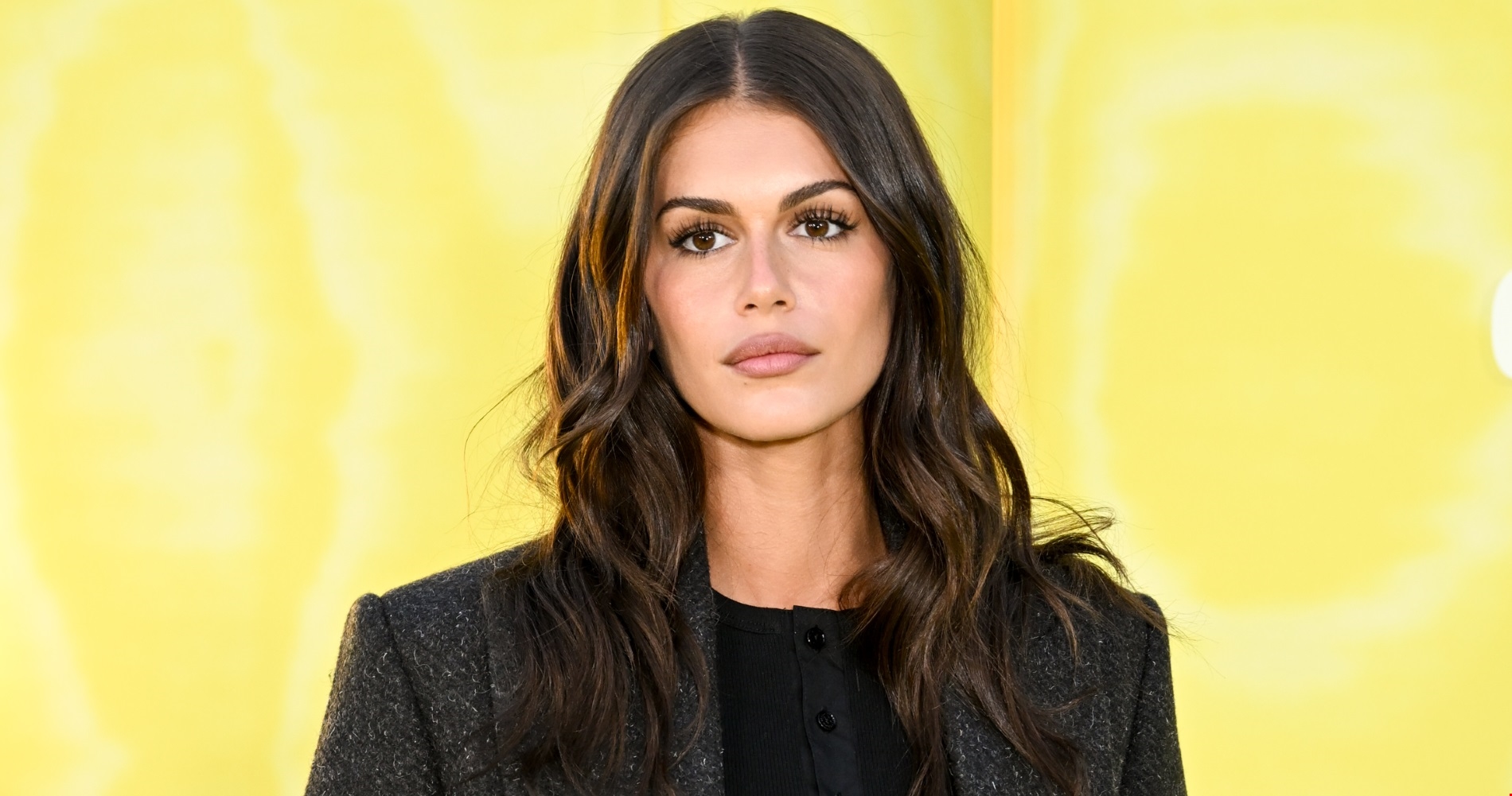 Kaia Gerber | Είναι ζευγάρι με τον γιο διάσημου ηθοποιού