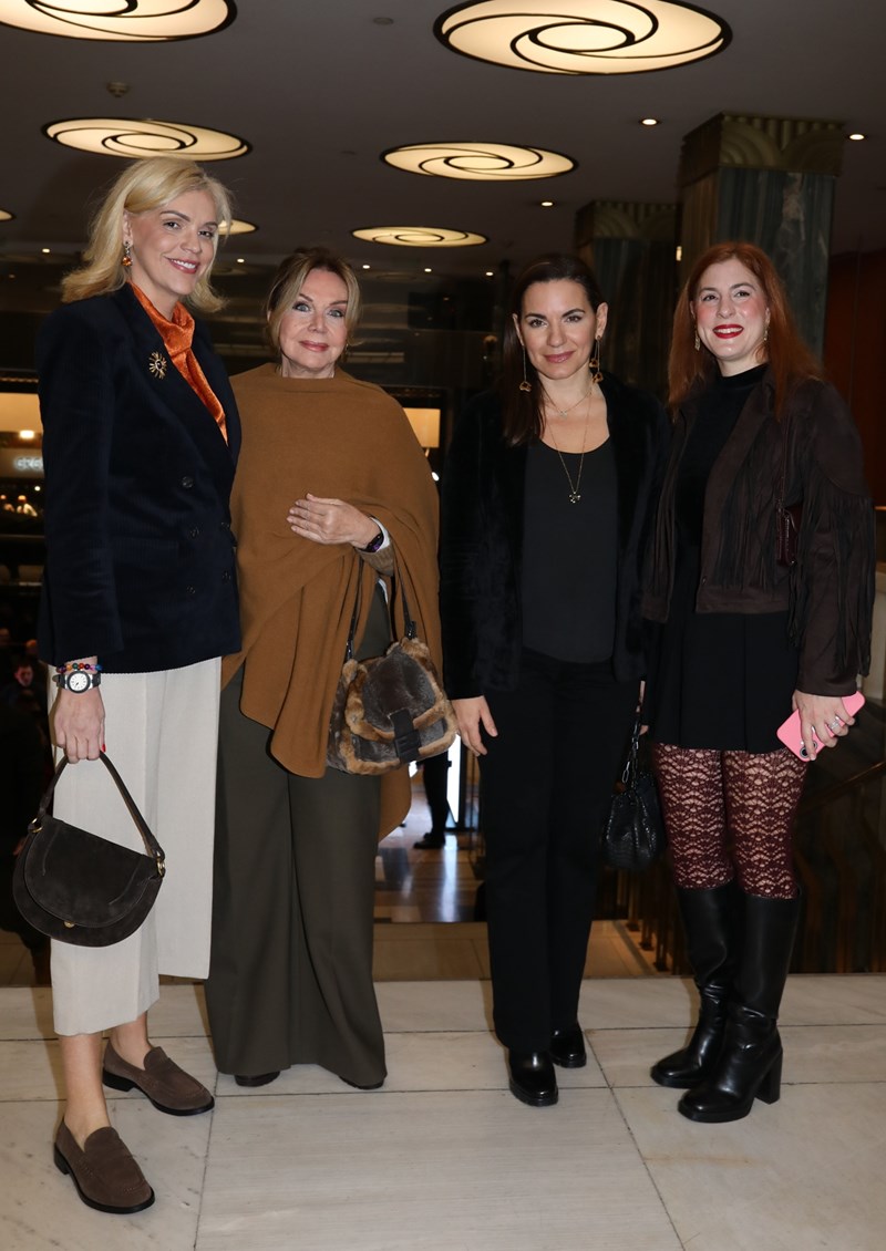 Σάσα Σταμάτη, Αγάπη Πολίτη, Όλγα Κεφαλογιάννη, Καρολίνα Σακελλαρίου