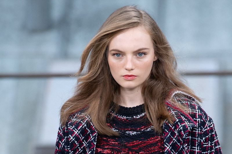 Chanel SS2020: Τα beauty looks αποτέλεσαν μία ωδή στην γαλλική φινέτσα