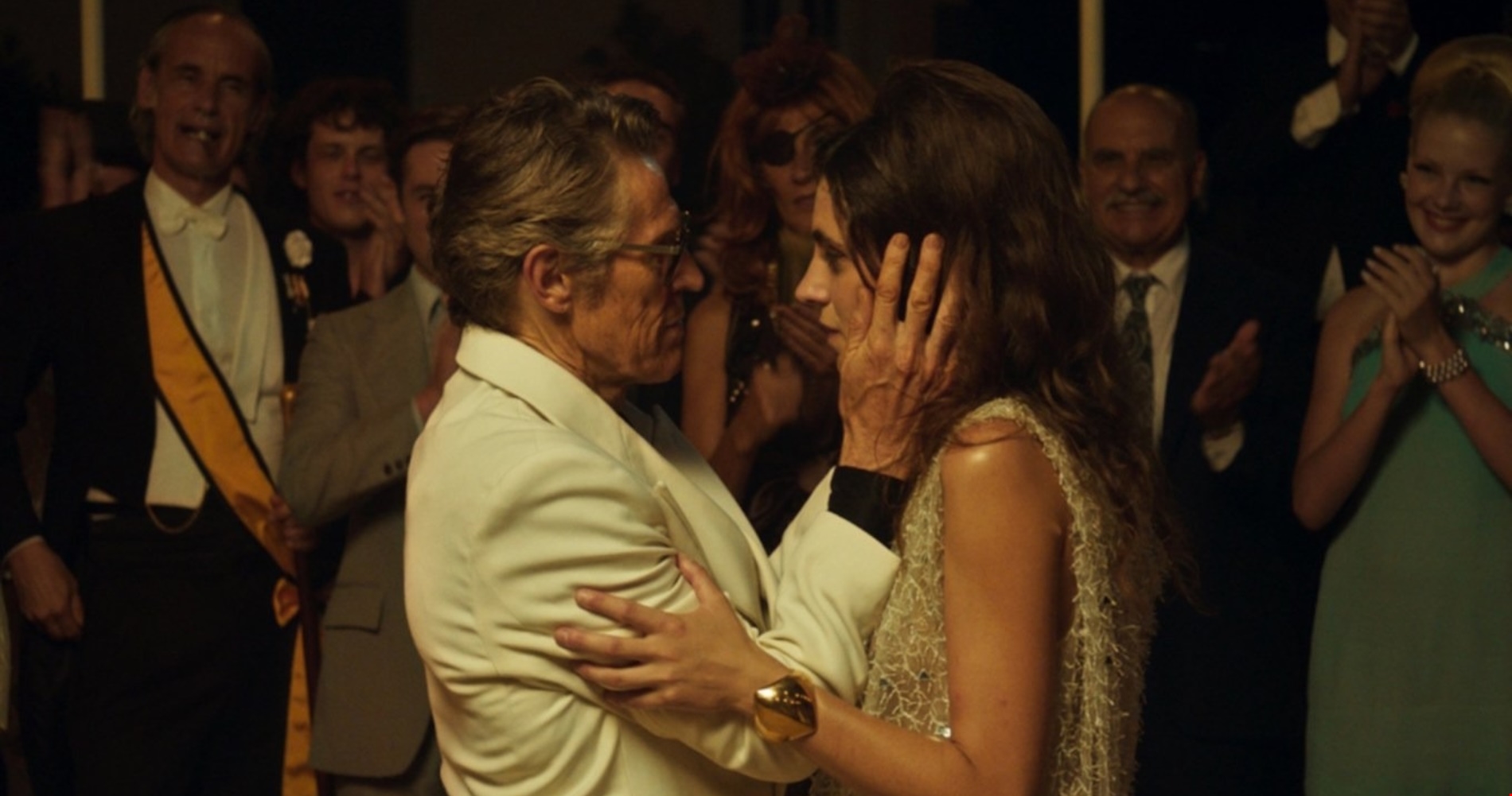 The Birthday Party | Το επίσημο trailer της ταινίας που πρωταγωνιστεί ο Willem Dafoe και γυρίστηκε στην Ελλάδα - εικόνα 1