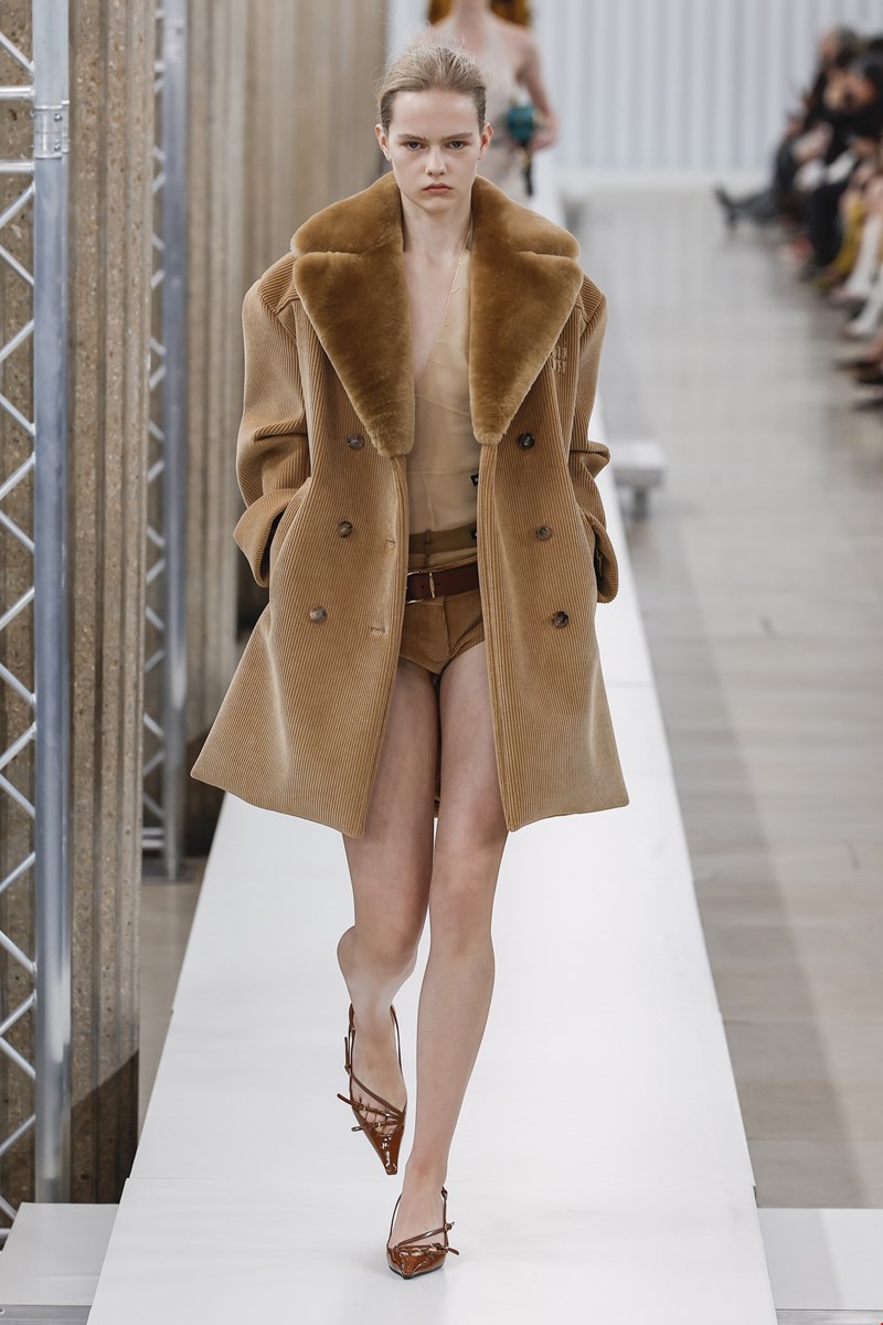 miumiu_waw2324_04.jpg