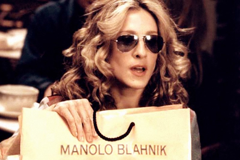 carrie manolo