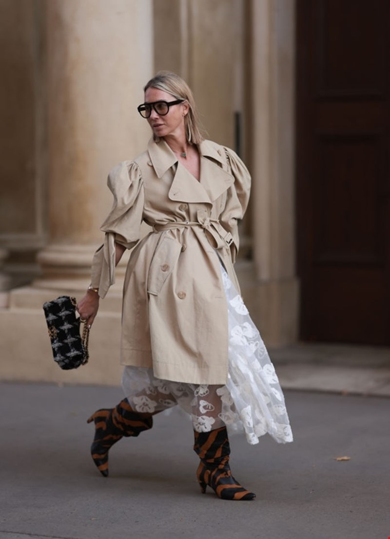 Οι animal print μπότες με kitten heels από τη Stradivarius για να φοράς day to night