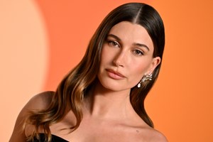 Marie-Chantal | Το elegant μανικιούρ της στο χρώμα της Pantone για το 2026 - εικόνα 1