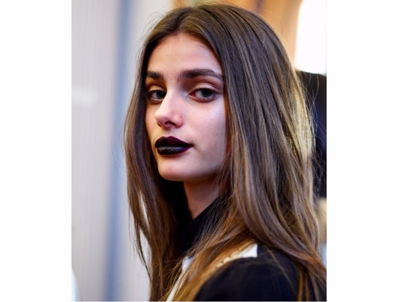dark lips