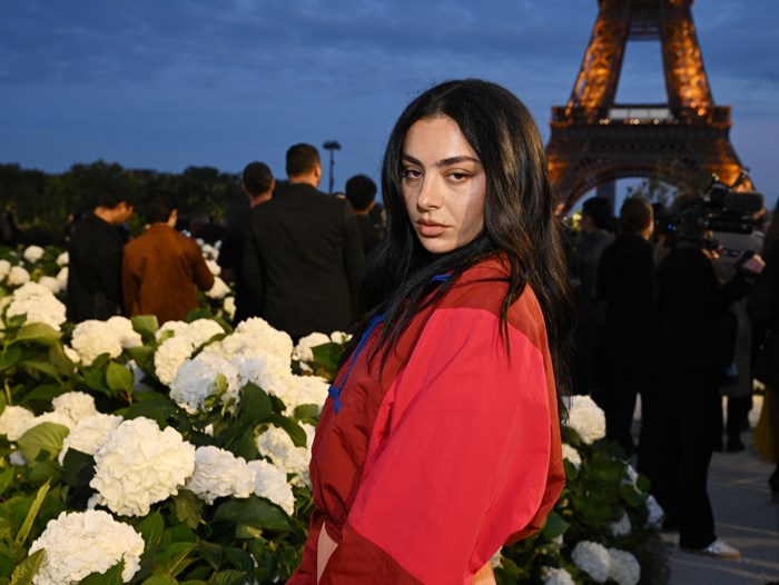 Αποκλειστικό | Η ταινία ντεμπούτο της Charli XCX στη μεγάλη οθόνη κάνει πρεμιέρα στην Ελλάδα