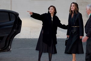 Βασίλισσα Ράνια | Μοιράστηκε σπάνια φωτογραφία με τον ελληνικής καταγωγής γαμπρό της, Jameel Alexander Thermiotis - εικόνα 1