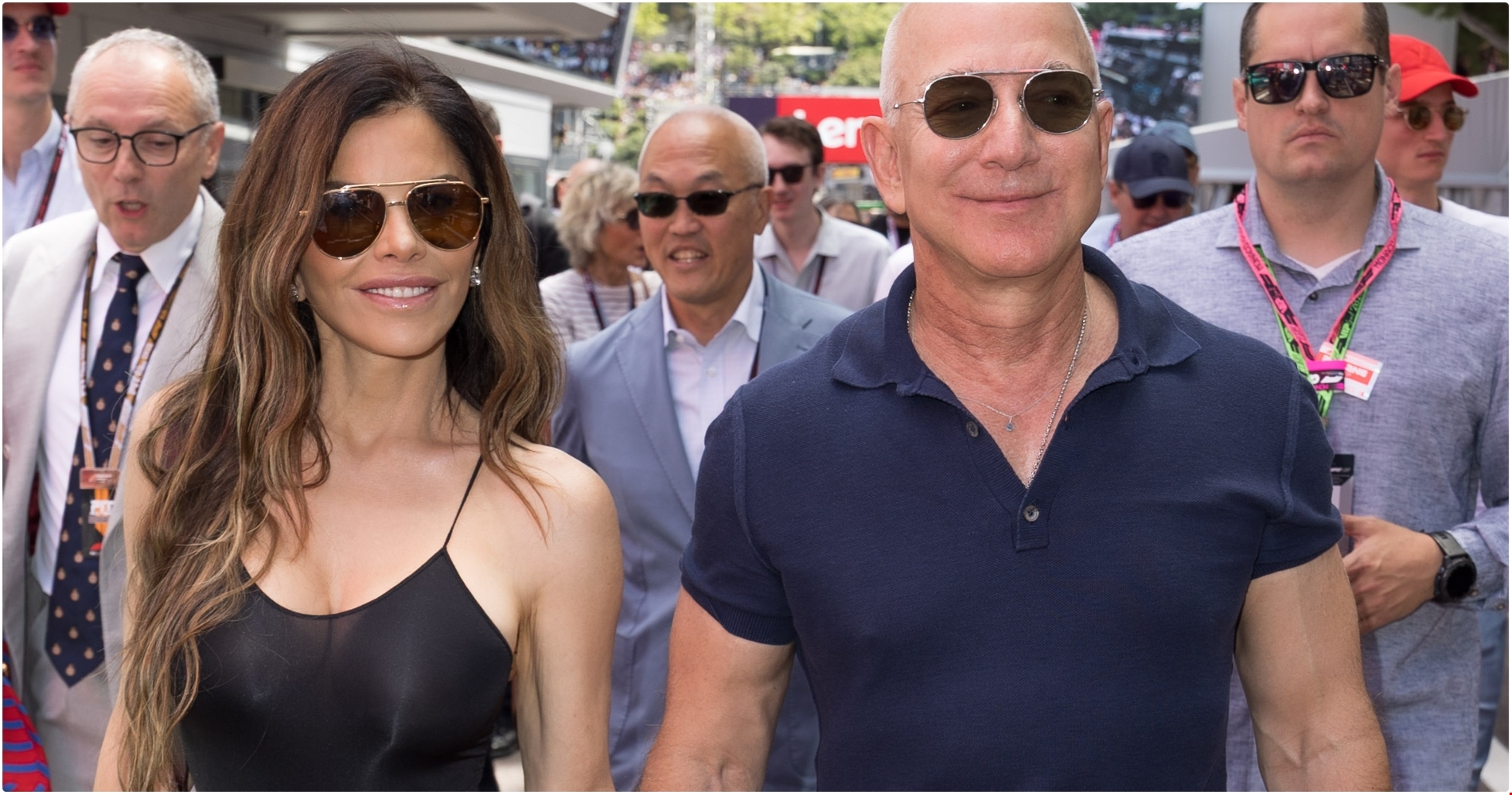 Lauren Sanchez | Με low-cut φόρεμα σε βραδινή έξοδο με τον σύζυγό της Jeff Bezos