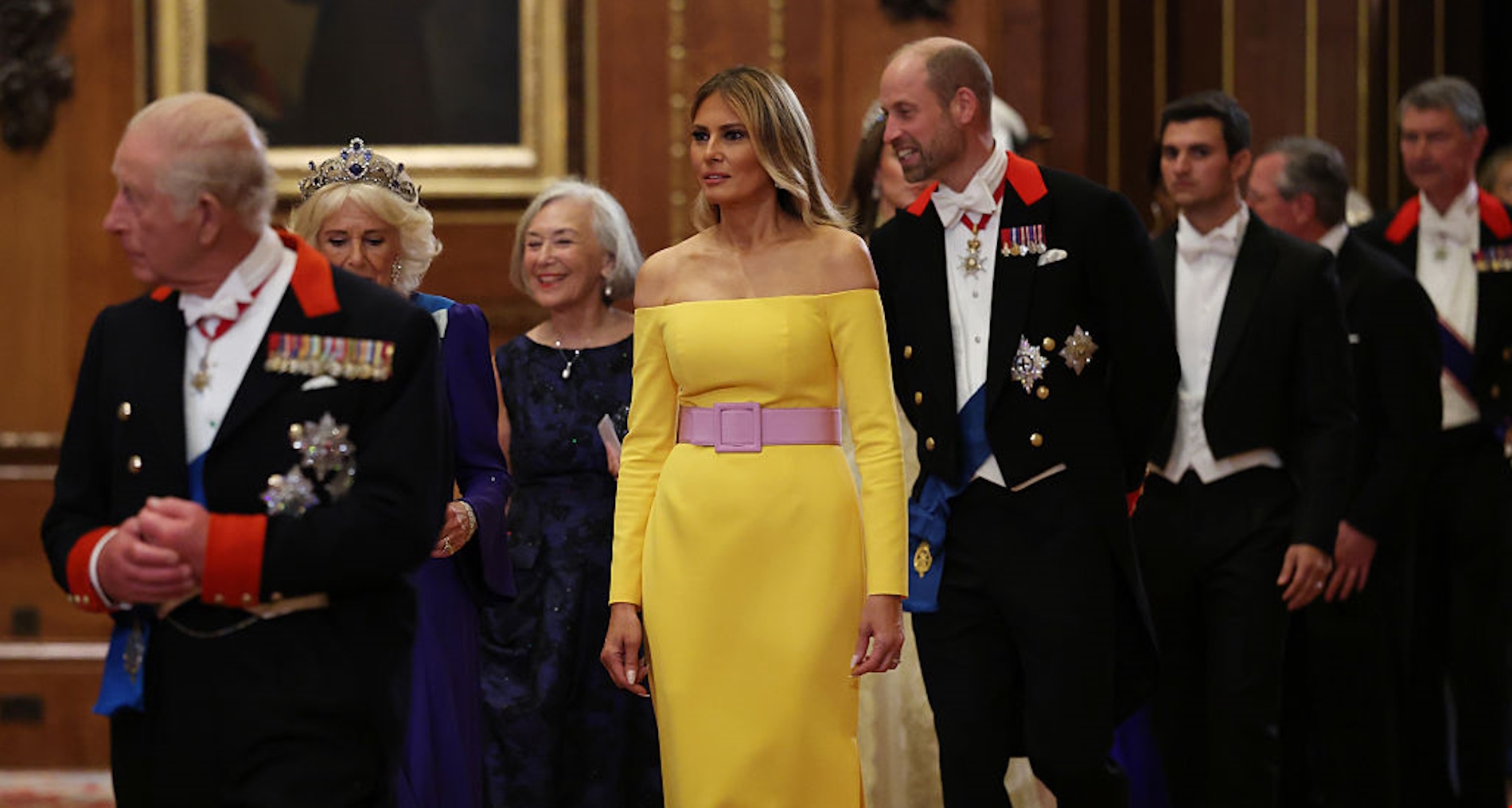 Επίσημο δείπνο στο Windsor | Η Kate Middleton με την τιάρα της Lady Di και η εντυπωσιακή εμφάνιση της Melania Trump - εικόνα 3