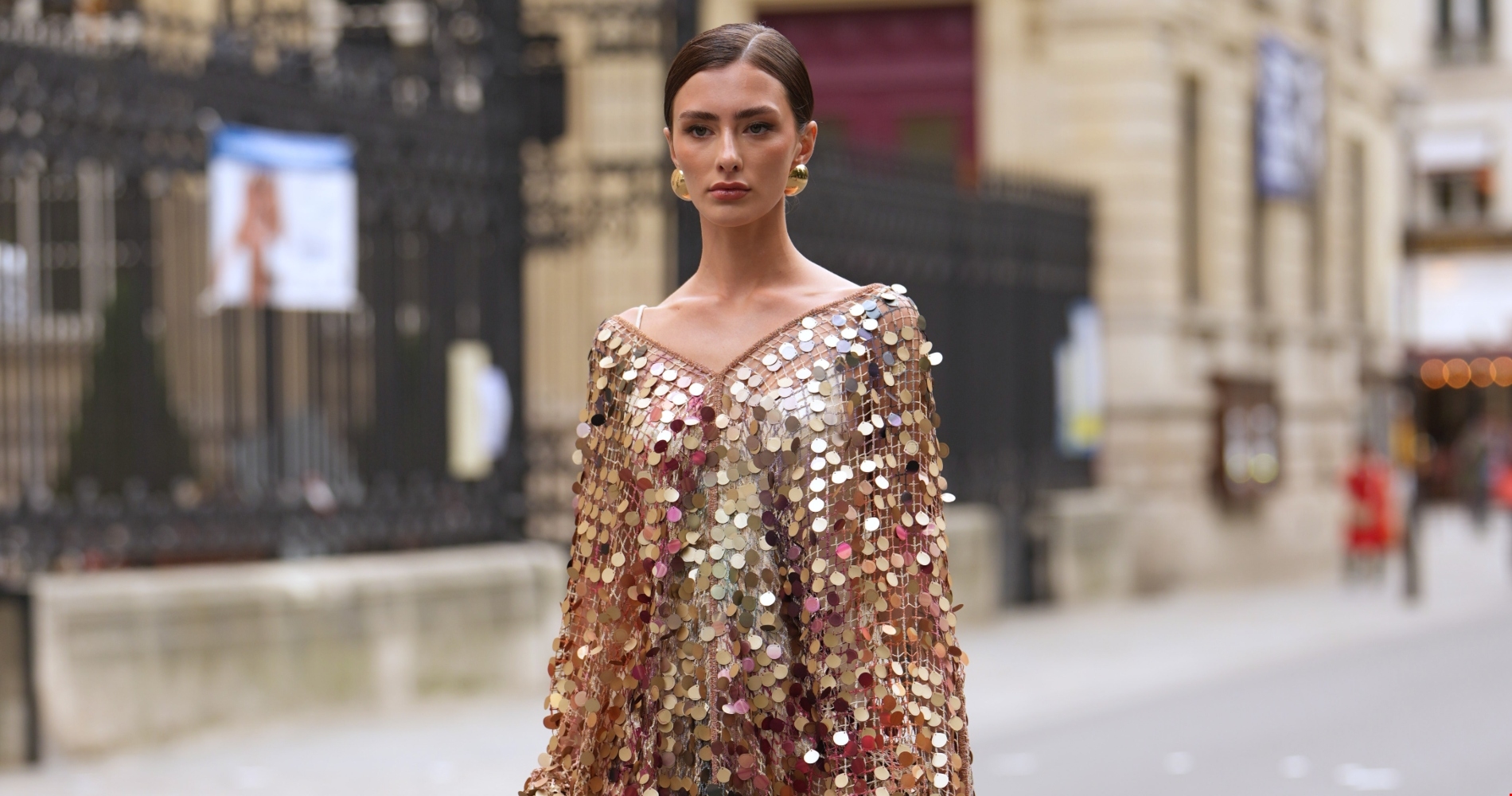 Οι πιο μοντέρνοι τρόποι για να φορέσεις τις παγιέτες την περίοδο των γιορτών