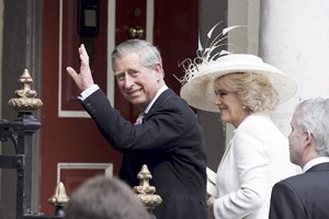 Βασίλισσα Καμίλα | Εμφάνιση-έκπληξη με τη νυφική τιάρα της πριγκίπισσας Ευγενίας, σε δεξίωση στο Winsdor - εικόνα 3