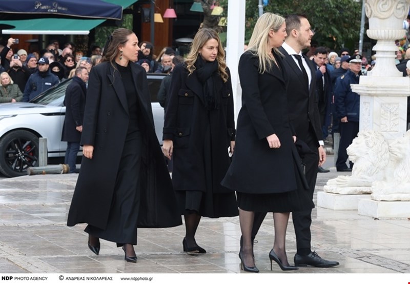 Χρυσή Βαρδινογιάννη, Nina Flohr