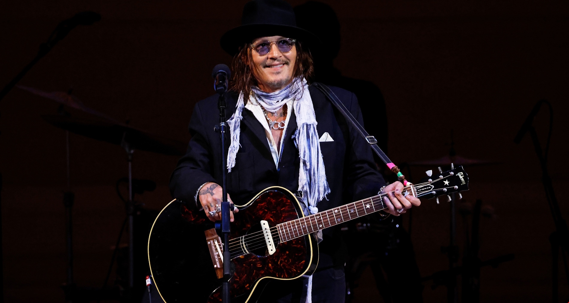 "Ένιωθα σαν να είχα ένα πραγματικό σπίτι": Ο Johnny Depp αποκαλύπτει πώς ένα χωριό στη νότια Γαλλία άλλαξε τη ζωή του - εικόνα 1