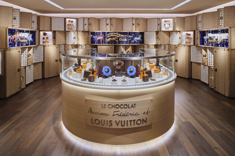LOUIS VUITTON