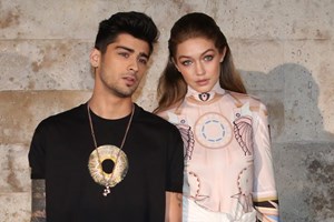 Bradley Cooper & Gigi Hadid | Μαζί στο γήπεδο - εικόνα 2